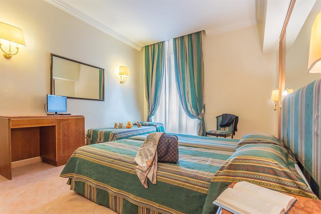 Raeli Hotel Lux Rom Eksteriør billede
